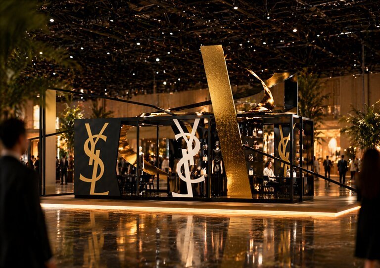 YSL stand night view